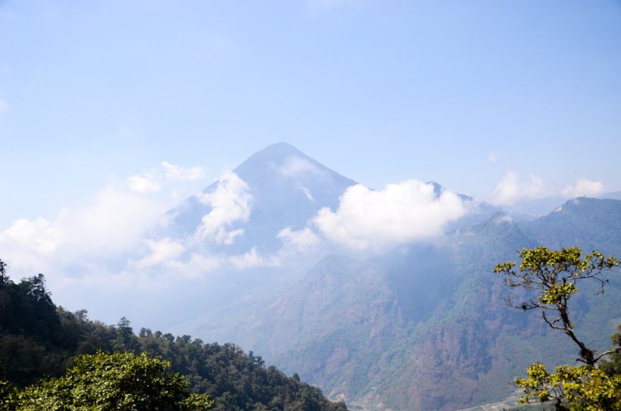 Sopky se tyčí do nebe, Guatemala