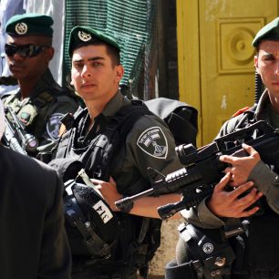 Židé jsou kvůli neustálému nebezpečí velmi militantní, Jeruzalém, Izrael