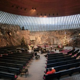 Skalní chrám Temppeliaukion Kirkko, Helsinky, Finsko