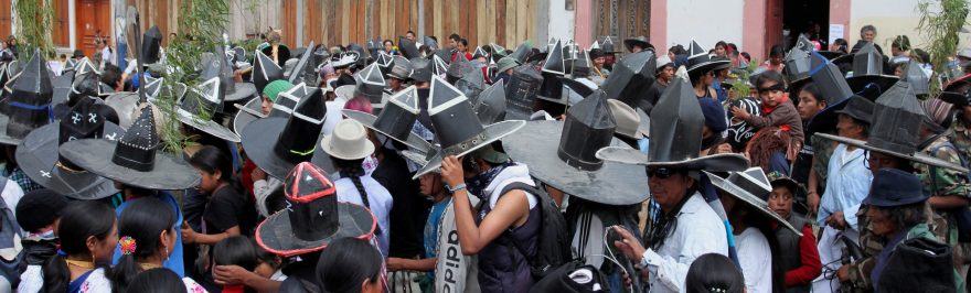 Přehlídka špičatých klobouků, Inti Raymi v Cotacachi, Ekvádor