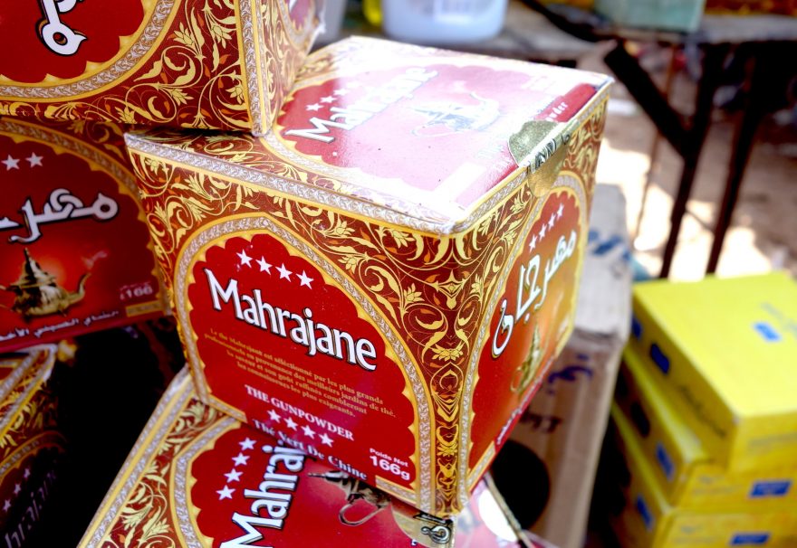 Prodej čaje na tržišti, Maroko