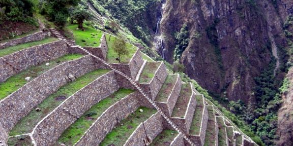 Incká sídla peruánských hor