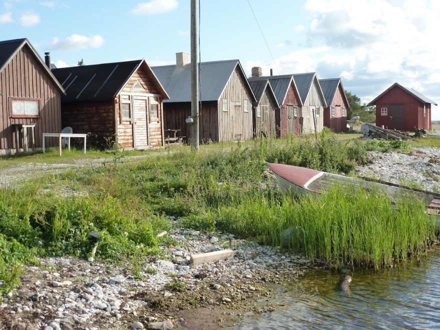 Rybářská vesnice na ostrově Fårö, Gotland, Švédsko