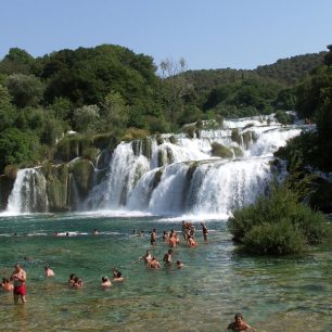 Koupání na řece Krka, Národní park Krka, Chorvatsko