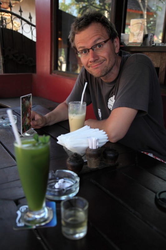 To zelené vpředu je mátový džus a byl dobrý! Ubud, Bali, Indonésie