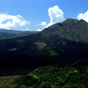 Pohled na sopku Batur, Bali, Indonésie