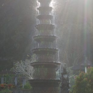 Tirta Gangga a voda... Bali, Indonésie