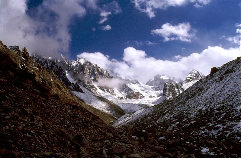 Pohoří Ala Arča hned nad Biškekem, Kyrgyzstán