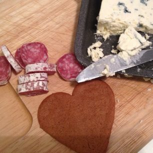 Zázvorové perníčky Pepparkakor chutnají nejlépe s modrým sýrem, Švédsko