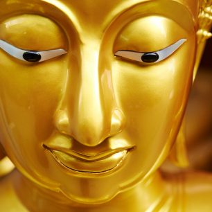Ve svém učení neklade Buddha žádné zákazy a přikázání, ale dává rady a doporučení. Thajsko