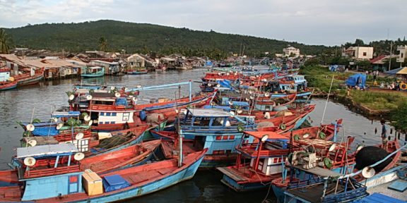 Vietnamské dostaveníčko: Ha Long, Ngo Dong, Phu Quoc.Ho Chi Minh