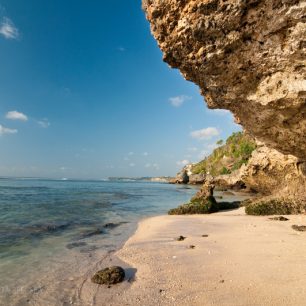 Pláž Padang Padang, Bali, Indonésie