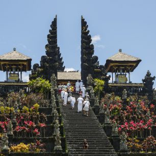 Hiduistický chrám Besakih, Bali, Indonésie