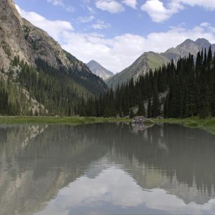 Krásné hory nedaleko Karakolu, Kyrgyzstán