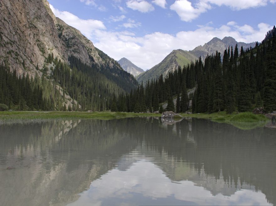 Krásné hory nedaleko Karakolu, Kyrgyzstán