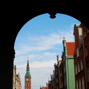 Pohled na radniční věž, Gdaňsk, Polsko
