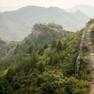 Některé úseky jsou více zachovalé, jiné méně, Velká čínská zeď, Čína