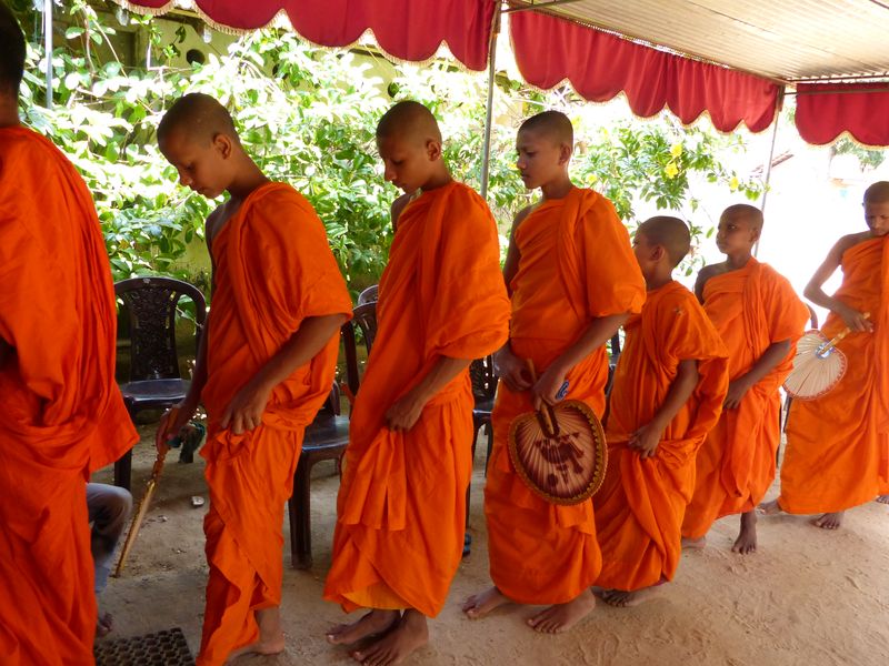 Mniši, Srí Lanka