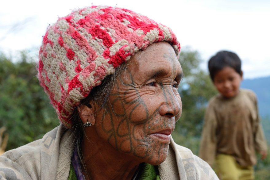 Tetované domorodé ženy, Čjinský stát, Myanma