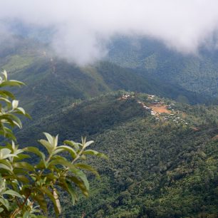 Vesnice jsou většinou odlehlé a těžko dostupné, Čjinský stát, Myanma