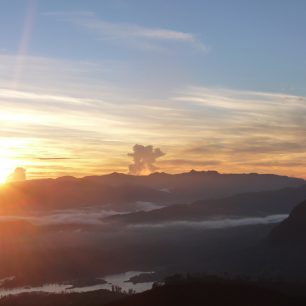 Východ slunce nad Adamovou horou, Srí Lanka