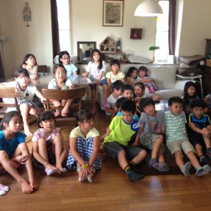 Jedna paní neměla prostory na zřízení dětského centra a tak v něj proměnila svůj vlastní dům, Japonsko