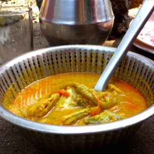 Rybí kari s kokosem, Kerala, Indie
