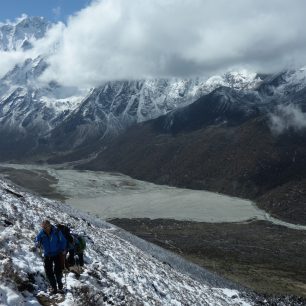 Nad údolím Langtang, Nepál