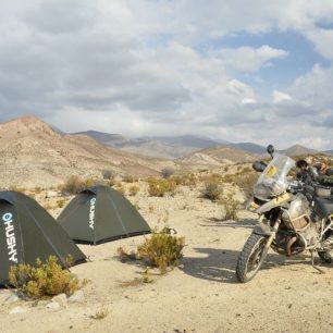 Nocování pod stanem