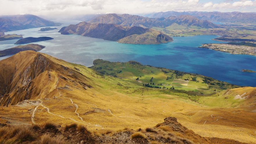 Novozélandské jezero Wanaka je podle některých lidí nejkrásnějším jezerem na světě