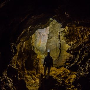 V jeskyních je stále co obdivovat, Albánie