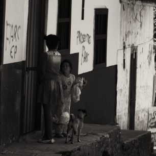 Není snad dům, aby na něm nebyla nasprejována zkratka FARC. Kolumbie
