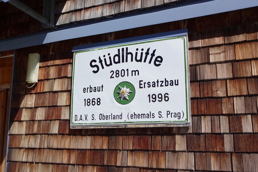Stüdlhütte leží pod Grossglocknerem, Tyrolsko, Rakousko