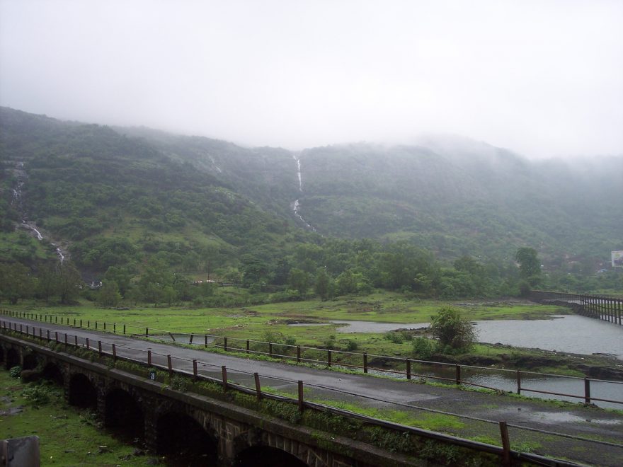 Mraky a neustálý déšť, Indie