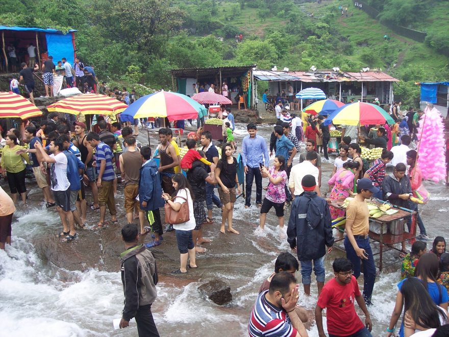 Vodopády v dešti jsou oblíbeným cílem Indů, Indie