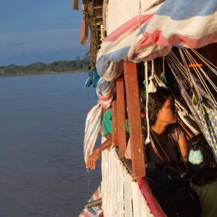 Tito II měl všechna místa s výhledem, Río Napo, Peru