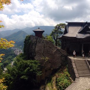 Po tisícovce schodů vás oslní krásné výhledy. Japonsko