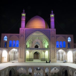 Osvětená mešita, Írán