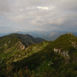 Hřeben Katergebirge a pohled směrem ke Katrin, vrcholu přímo nad Bad Ischlem. Rakousko