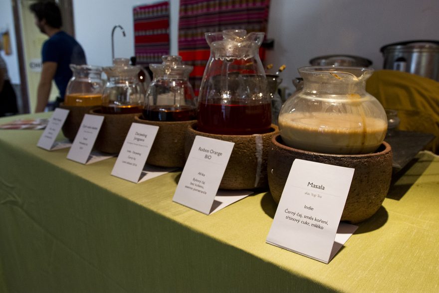 Čaje ze všech koutů světa