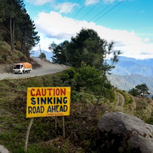 Silnice v pohoří Cordillera Central, Filipíny