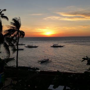 Západ slunce z našeho pokoje, Filipíny