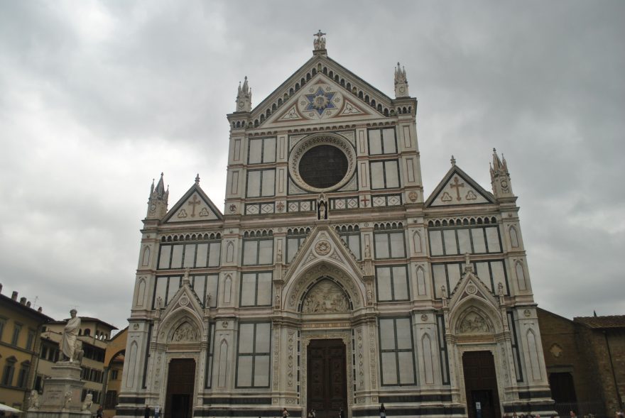 Pohřebiště významných florenťanů - Basilica di Santa Croce. Florencie, Itálie