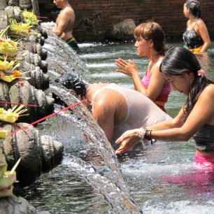 Posvátné prameny vody, Indonésie