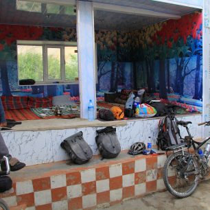 Země je možné procestovat dobře na kole