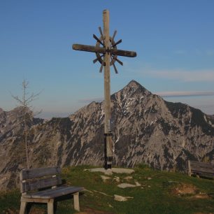 Místní Mtterhorn! Rinnkogel 1.823 m, Salzkammergut Berge Od Thorhöhe nad Postalmem. Rakousko