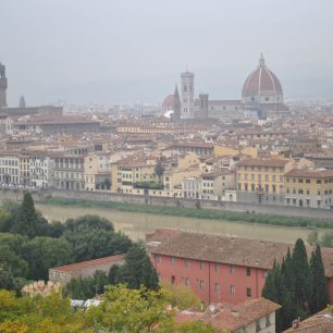 Druhý výhled z Piazzale Michelangelo. Vyjděte si sem při západu slunce. Florencie, Itálie