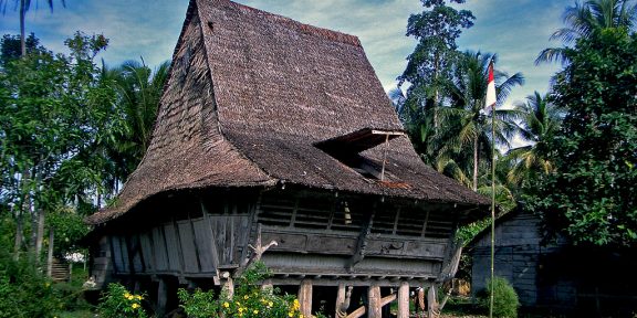 Trek po vesnicích kolem řeky Baliem