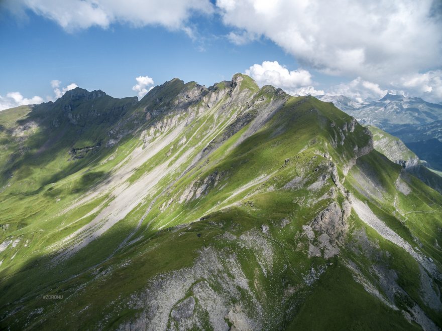 Létání s dronem ve výšce není tak jednoduché, Švýcarsko