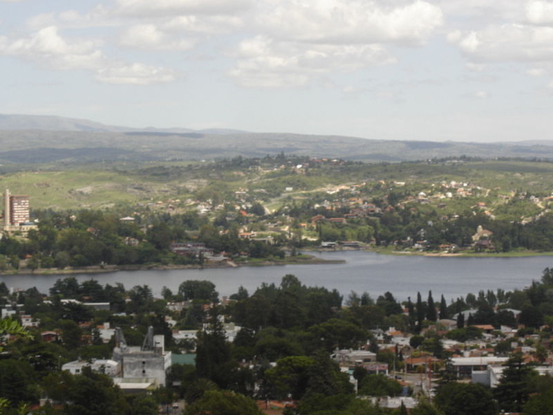 Pohled na město Carlos Paz, Argentina